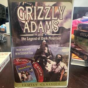 Grizzly Adams Legend Of Dark Mountain VHS & Bonus Feature